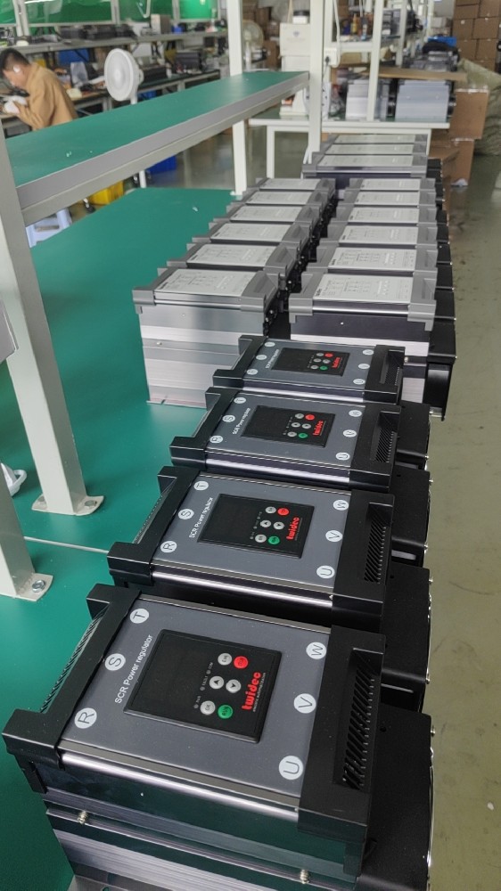 为什么电力调解器的包管丝容易被烧？？？？？