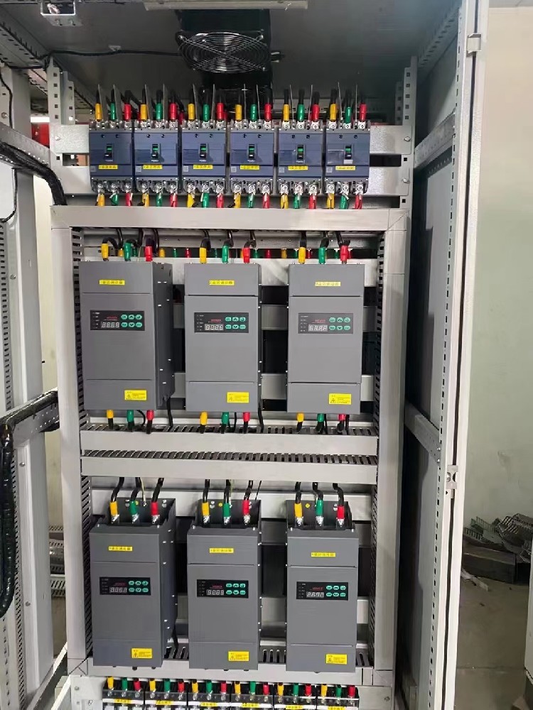 电力调解器能够遭受的最大过载电流是几多？？？？过载保；；さ拇シ⒒剖窃跹？？？？