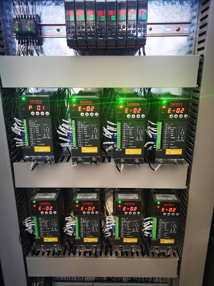 电力调解器输出电压过低的缘故原由息争决步伐有哪些？？？？？？？？