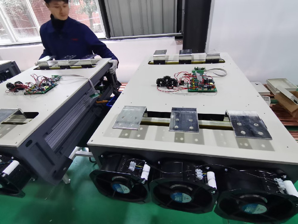 电力调解器在海优势电场的应用中，，，，，，，怎样应对湿润、高盐等卑劣情形？？？？？