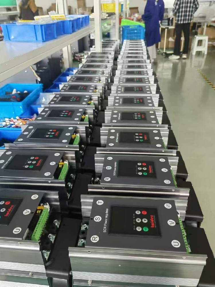 随着物联网装备的普及，，，，，，，电力调解器怎样与其他物联网装备实现无缝通讯和协同事情？？？